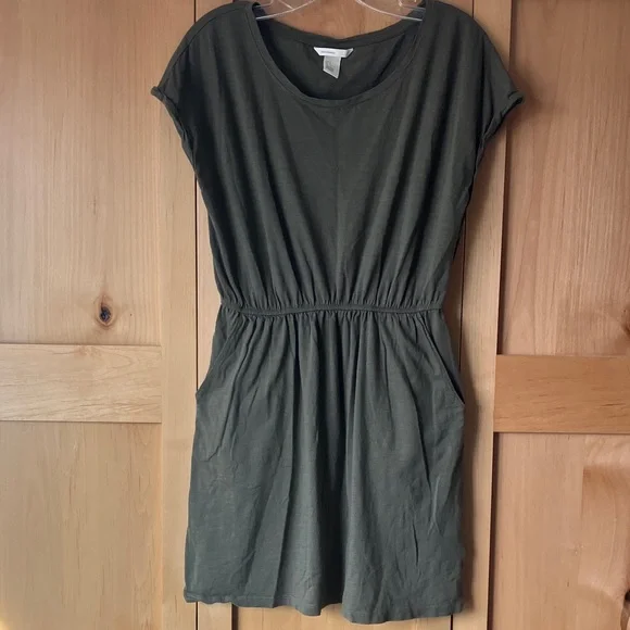 H&M Olive Green Women's Tee Shirt Dress - Picture 2 of 9